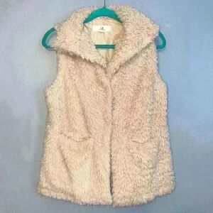 EUC Thread & Supply Light Tan Cream Sherpa Furry Vest Size Small